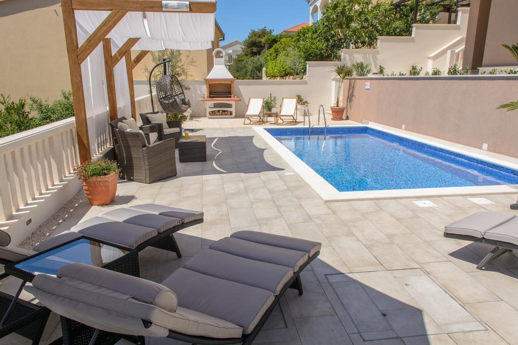 Apartments Villa Atlantis Трогир Экстерьер фото