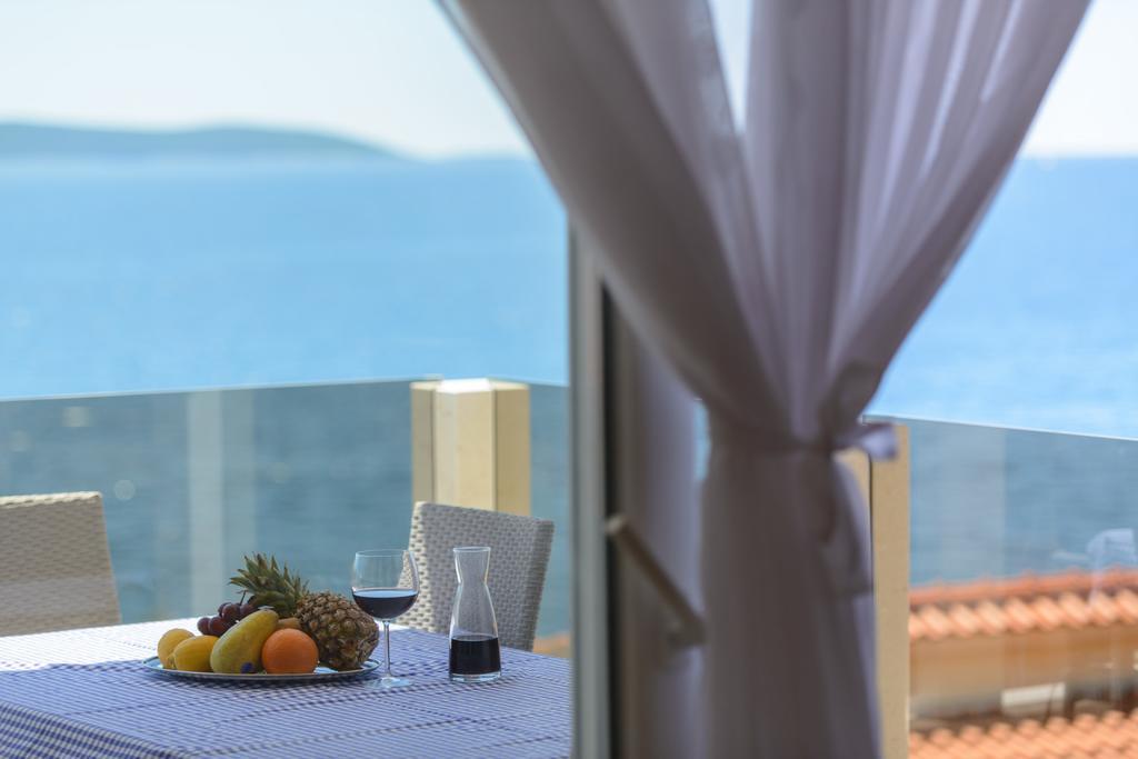 Apartments Villa Atlantis Трогир Экстерьер фото