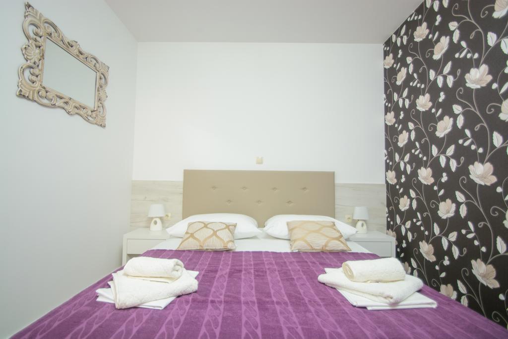 Apartments Villa Atlantis Трогир Экстерьер фото